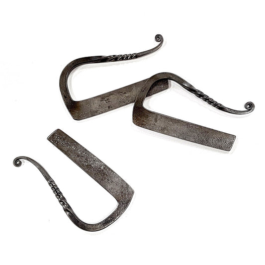 Steel Striker - Twisted Tang Design