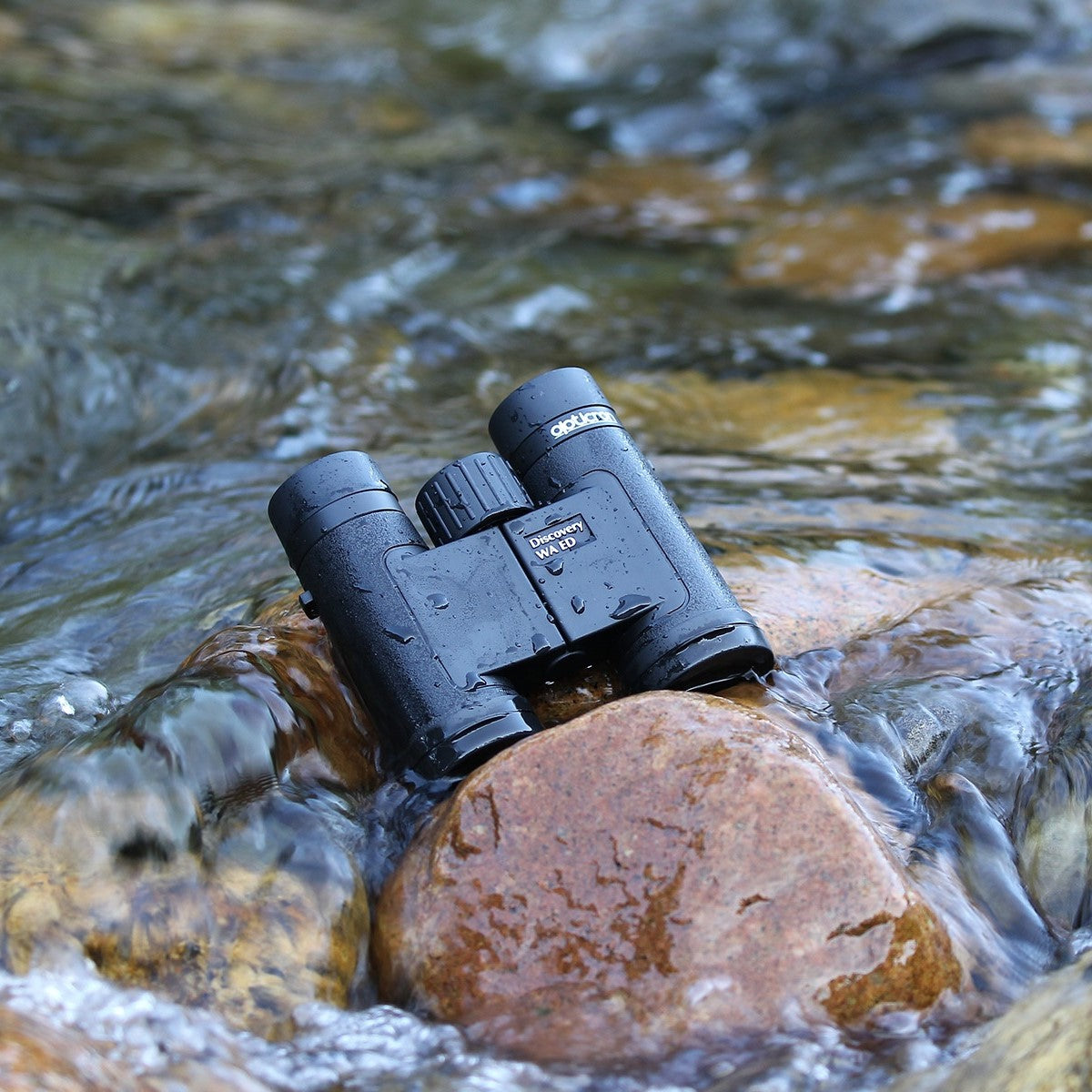 Opticron Discovery WA ED Roof Prism 8x32 Binoculars
